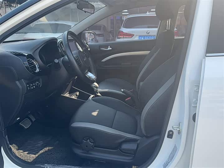 Фото 6 - Kia KX1