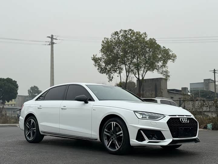 Фото 3 - Audi A4L