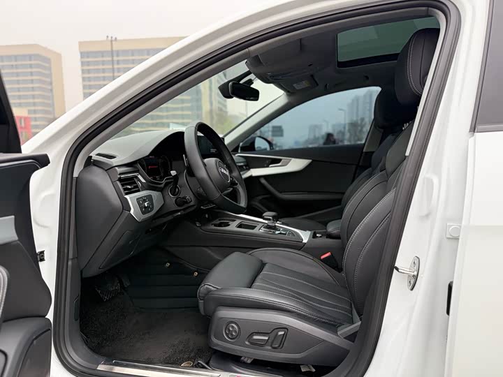 Фото 7 - Audi A4L