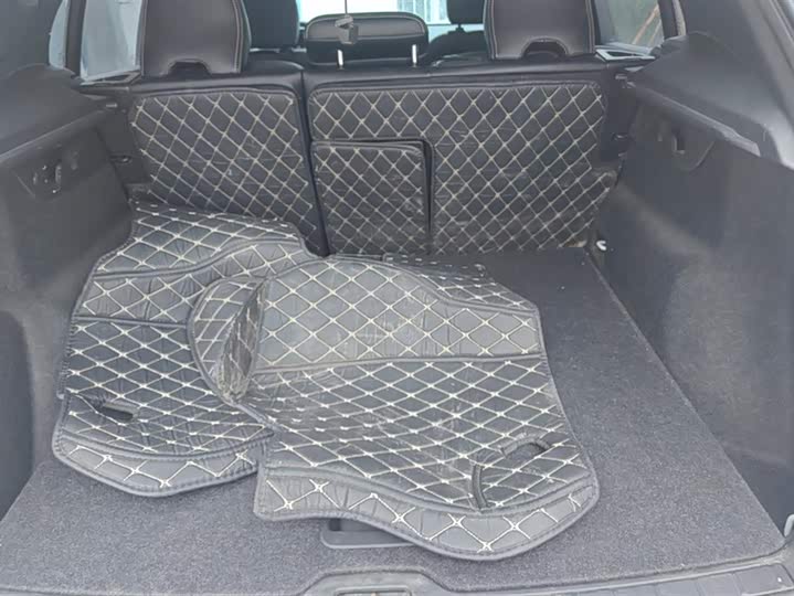 Фото 4 - Volvo XC40