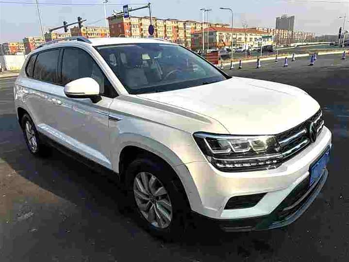 Фото 3 - Volkswagen Tharu