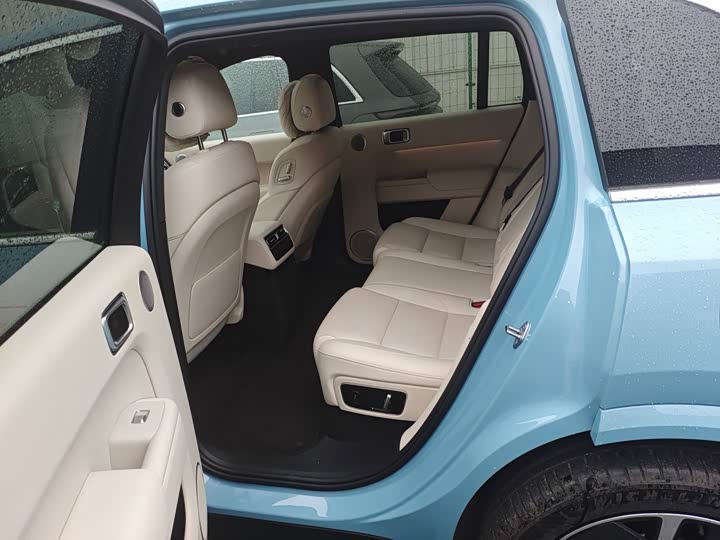 Фото 6 - LiXiang L7