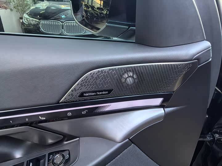 Фото 5 - BMW 5 Series