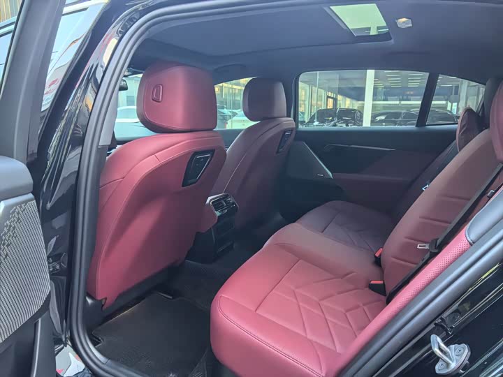 Фото 6 - BMW 5 Series