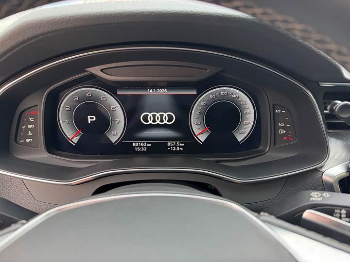 Фото 9 - Audi A7L