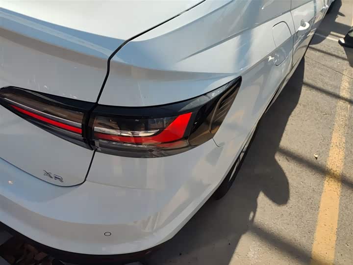 Фото 8 - Volkswagen Lavida