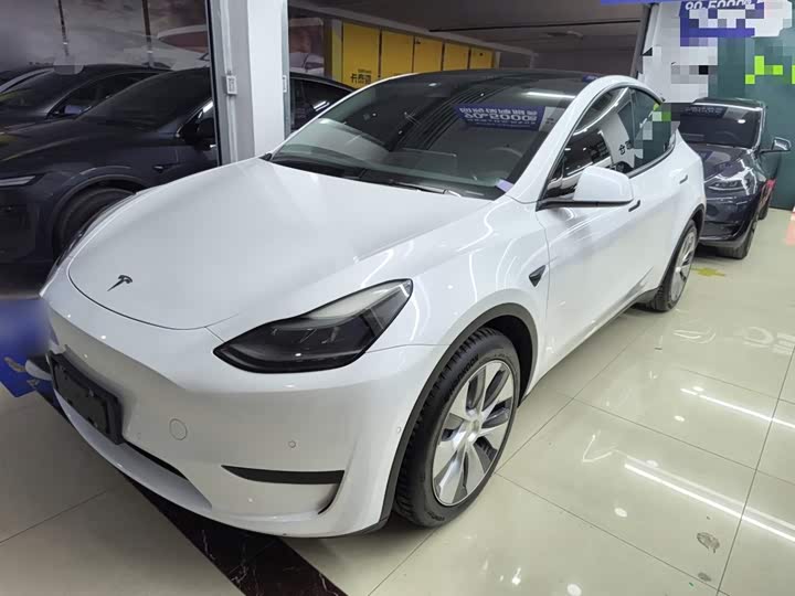 Фото 2 - Tesla Model Y