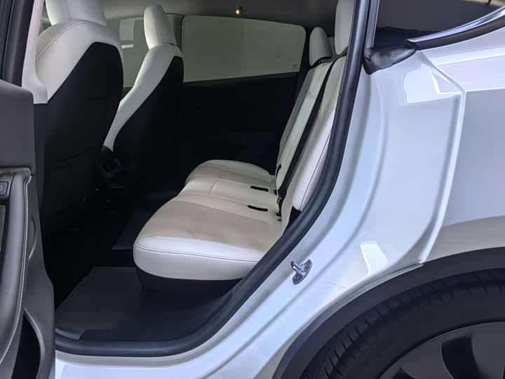 Фото 8 - Tesla Model Y