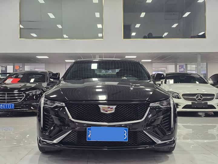 Фото 2 - Cadillac CT4