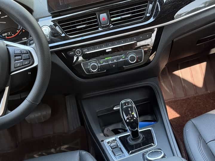 Фото 9 - BMW 1 Series