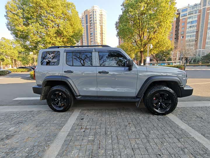 Фото 4 - Tank 300