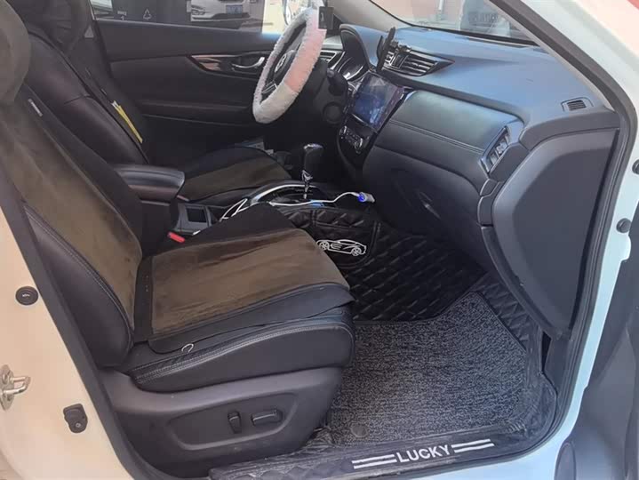 Фото 8 - Nissan X-Trail