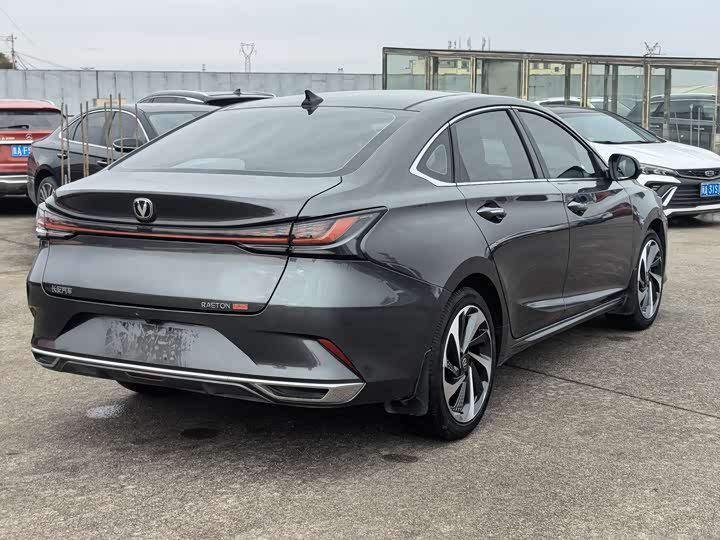 Фото 9 - Changan Raeton Plus