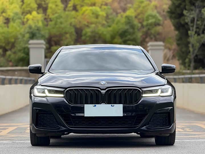 Фото 2 - BMW 5 Series