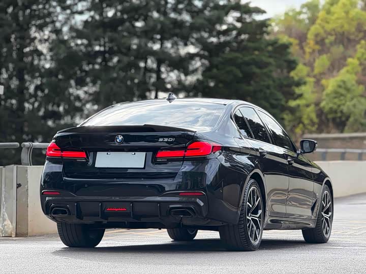 Фото 5 - BMW 5 Series