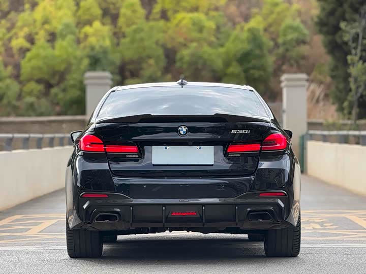 Фото 6 - BMW 5 Series