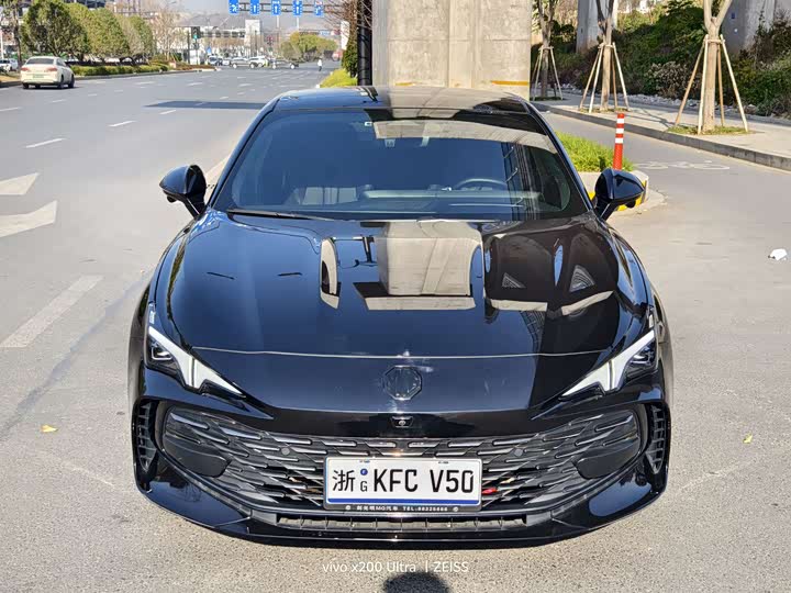 Фото 2 - MG Motor 7