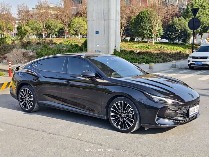 Фото 3 - MG Motor 7