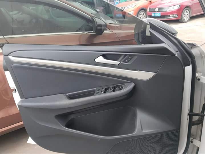 Фото 7 - Volkswagen Lamando L