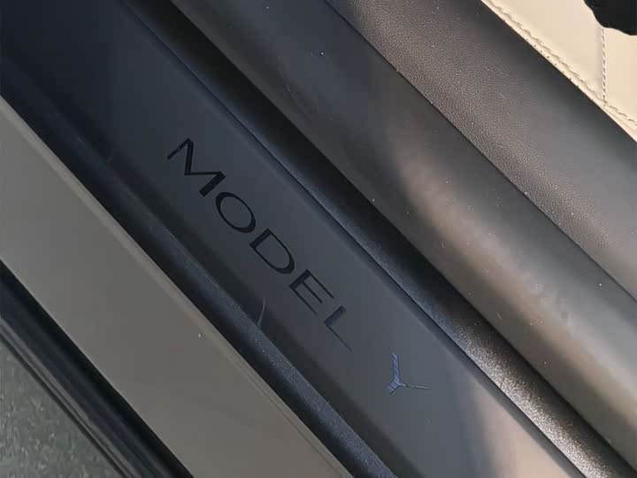 Фото 9 - Tesla Model Y