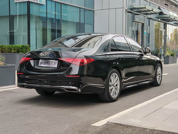 Фото 6 - Mercedes-Benz S-Class