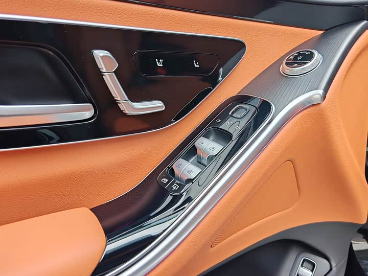 Фото 8 - Mercedes-Benz S-Class