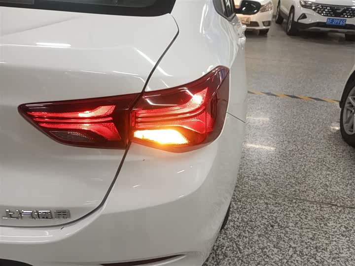 Фото 8 - Chevrolet Onix (Cavalier)