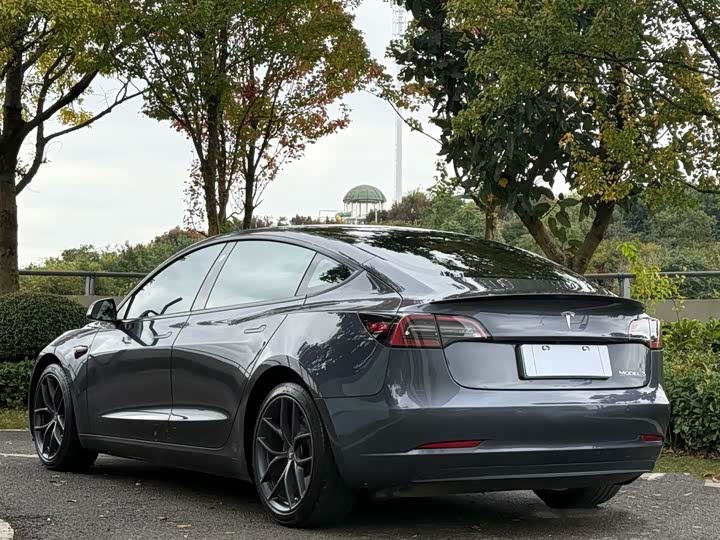 Фото 5 - Tesla Model 3