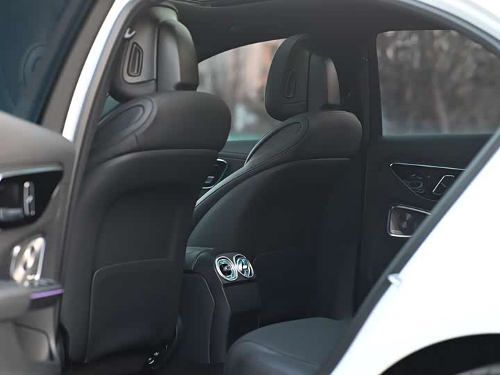 Фото 5 - Mercedes-Benz C-Class