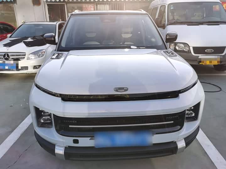 Фото 3 - Geely Icon