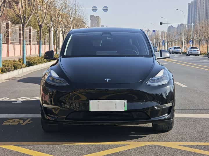 Фото 2 - Tesla Model Y