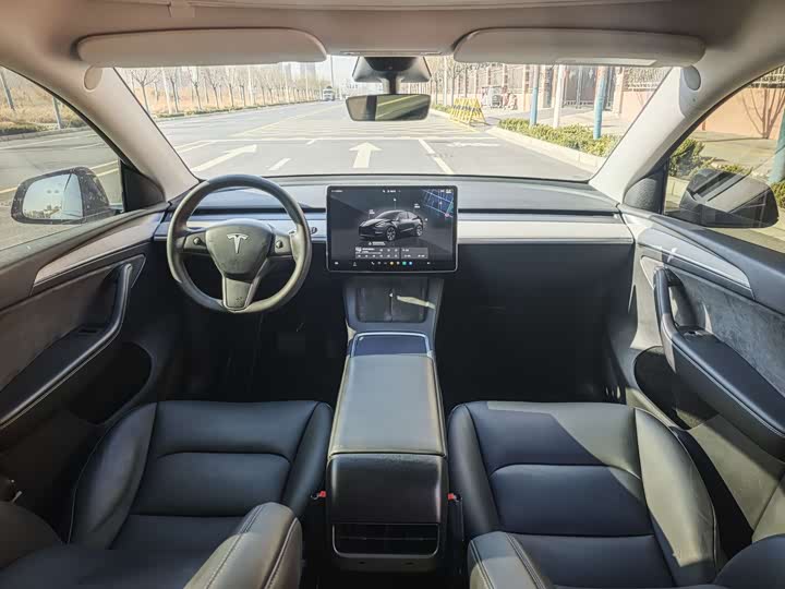 Фото 6 - Tesla Model Y