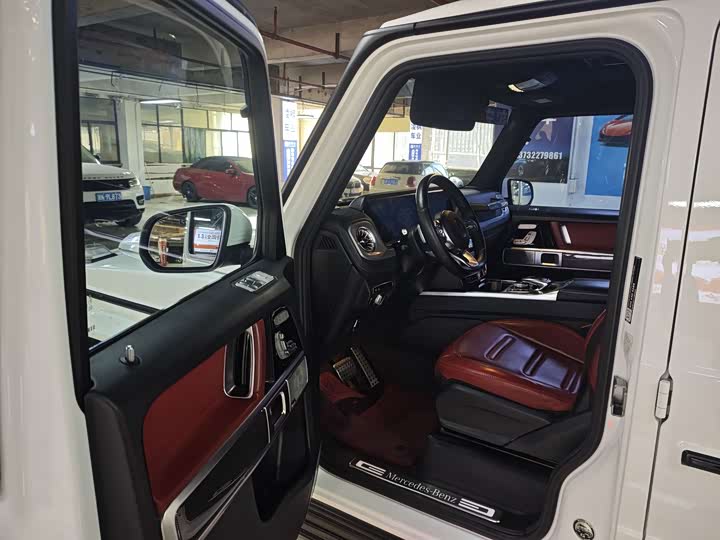Фото 8 - Mercedes-Benz G-Class