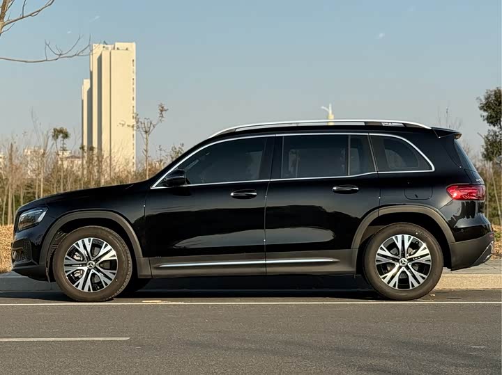 Фото 4 - Mercedes-Benz GLB-Class