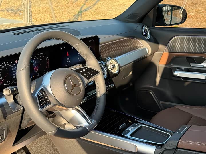 Фото 6 - Mercedes-Benz GLB-Class