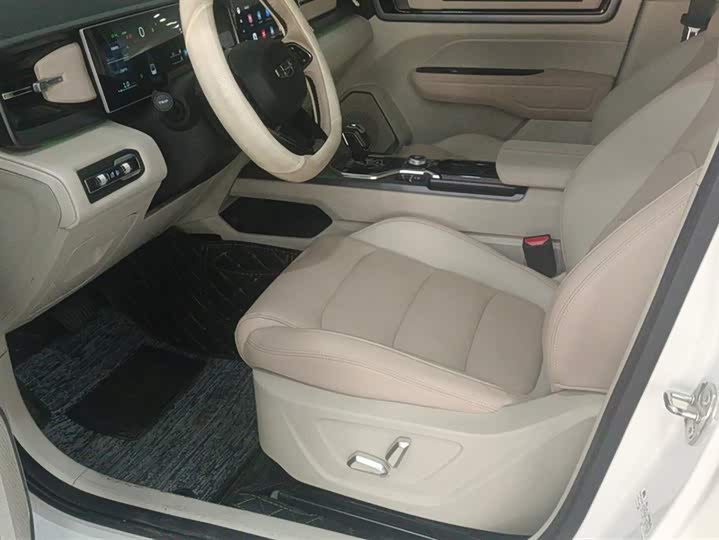 Фото 9 - Geely Icon