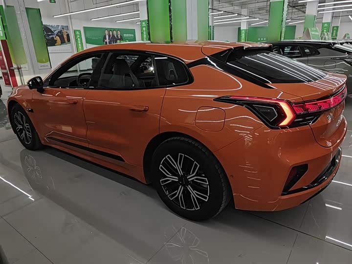 Фото 5 - Zeekr 001