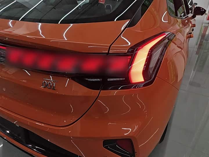 Фото 8 - Zeekr 001