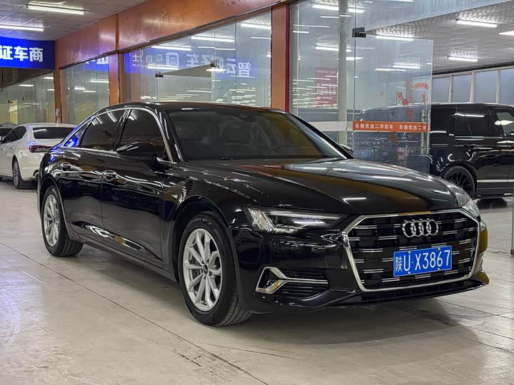 Фото 3 - Audi A6L