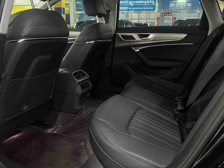 Фото 6 - Audi A6L