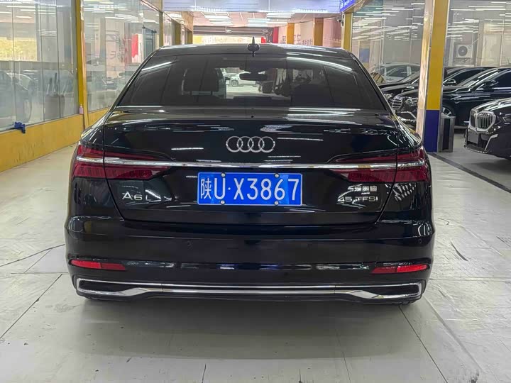 Фото 8 - Audi A6L