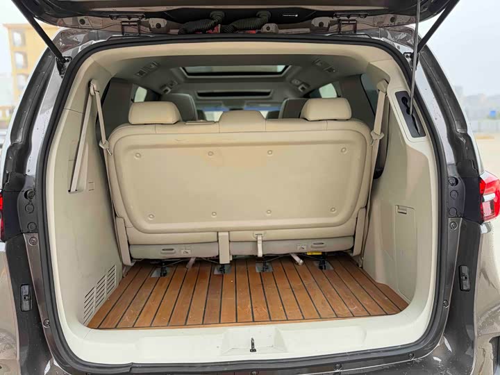 Фото 9 - Buick GL8 ES