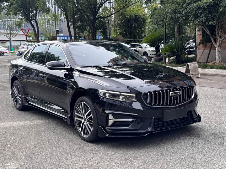 Фото 3 - Geely Preface