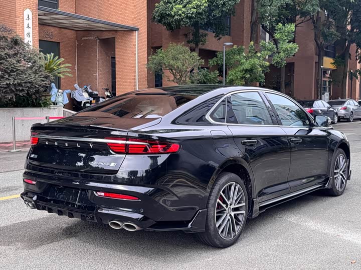 Фото 5 - Geely Preface