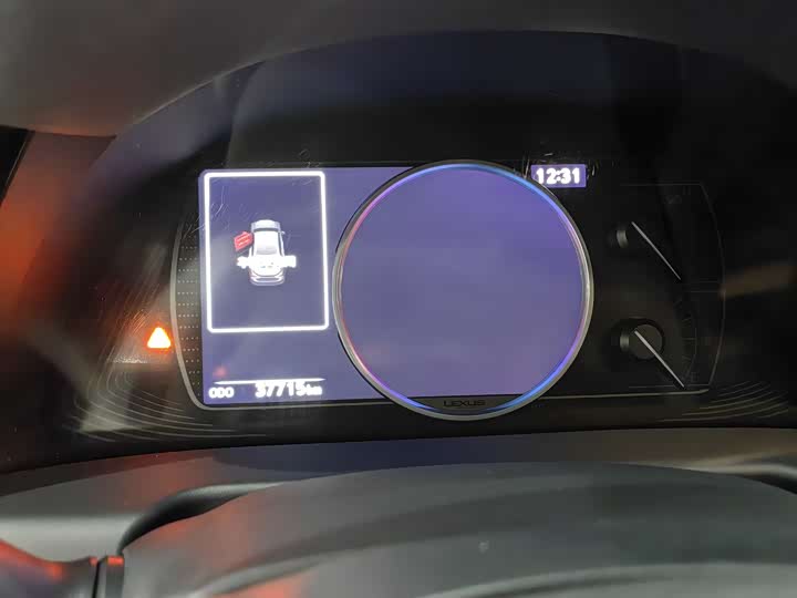 Фото 7 - Lexus ES