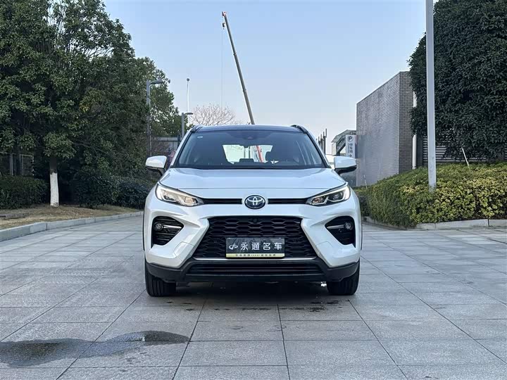 Фото 2 - Toyota Wildlander