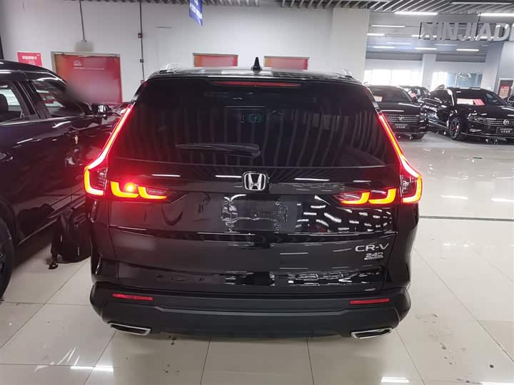 Фото 6 - Honda CR-V