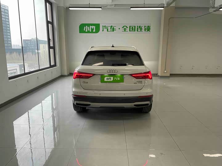 Фото 4 - Audi Q3