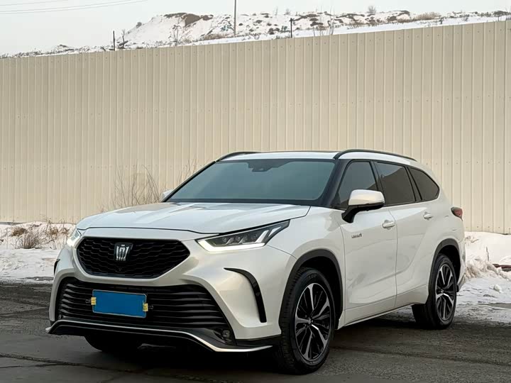 Фото 1 - Toyota Crown Kluger