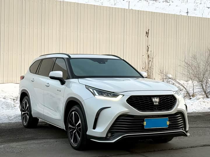 Фото 3 - Toyota Crown Kluger